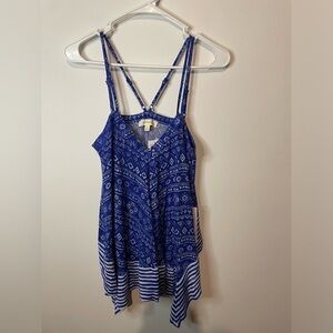 💙ONE THE LAND💙STRAPPY‎ HANDKERCHIEF TOP💙